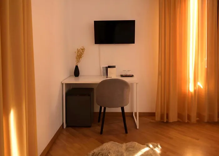 Palace Eight - Suites & Spa
